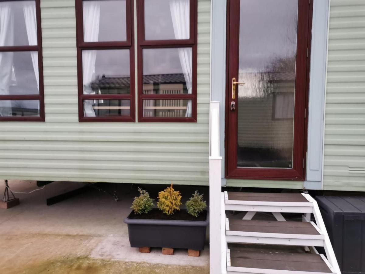 Lovely Static Holiday Caravan Near Whithorn 外观 照片